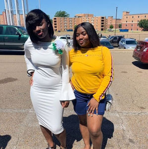 Meet your Posher, Carla